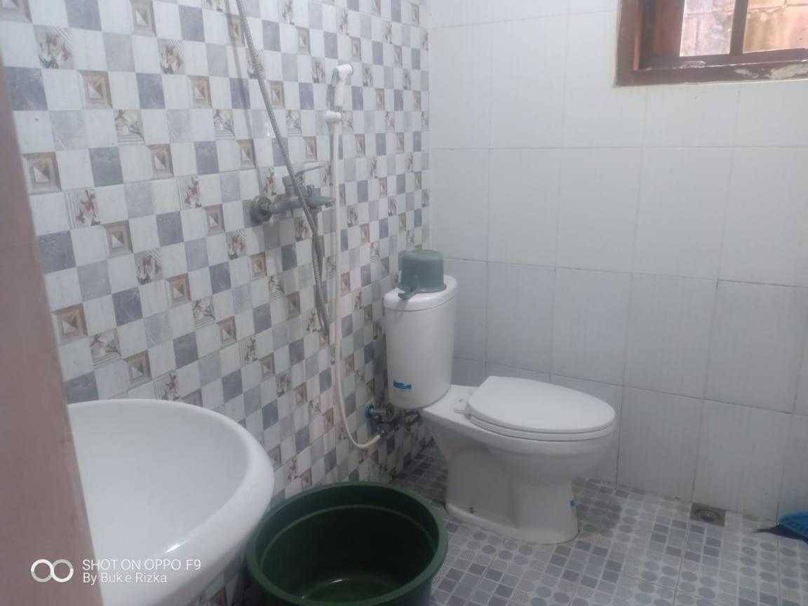 דירות פרובולינגו Warung Rizka מראה חיצוני תמונה